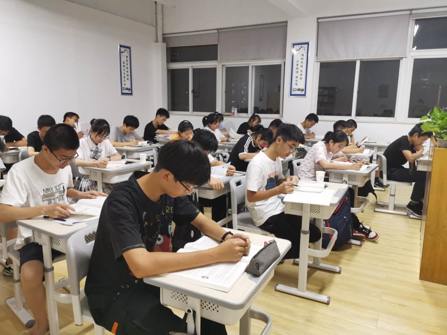 2021年杭州三联中考复读学校招生简章